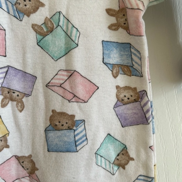 Carters Sleeper Gown‌‌‌‌‌‌‌‌‌‌‌‌‌‌‌‌‌‌‌‌‌‌‌‌‌‌‌‌‌‌‌‌‌‌‌‌‌‌‌‌‌‌‌‌…‌‌‌‌‌‌‌‌ - Picture 3 of 5